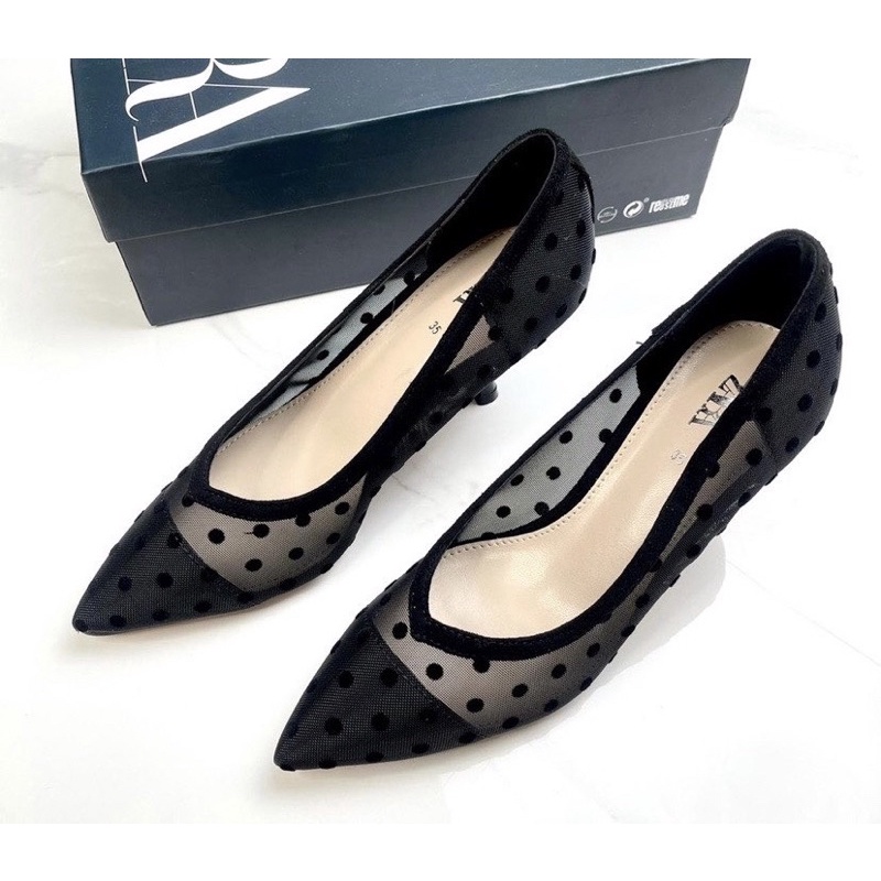 sepatu polkadot black