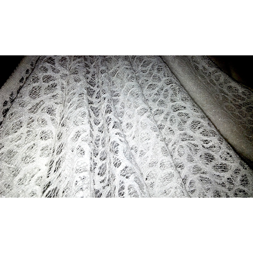 Kain Kebaya Halus BROKAT ITALY 3 dimensi Kerlip Mutiara White lebar 115 cm stretch Harga per meterny