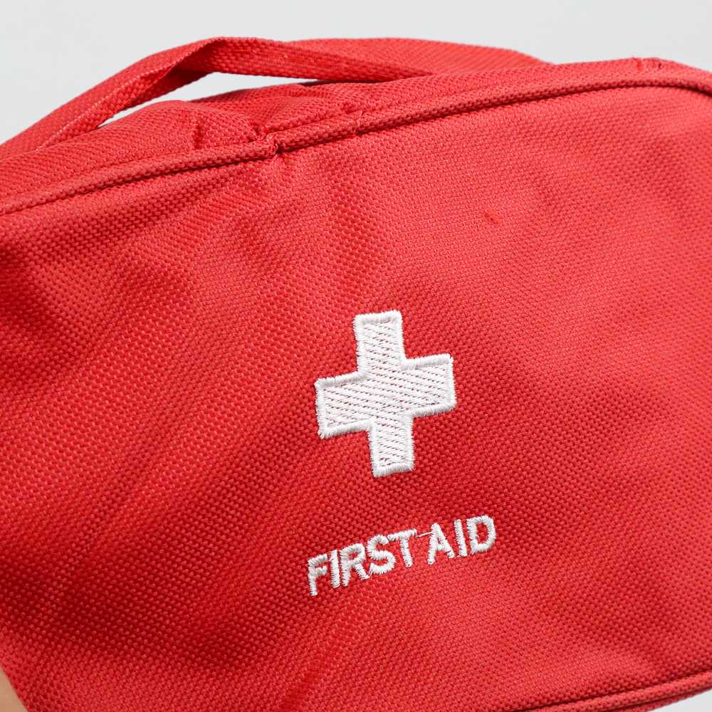 Tas Perlengkapan Obat P3K First Aid Kit - LG129