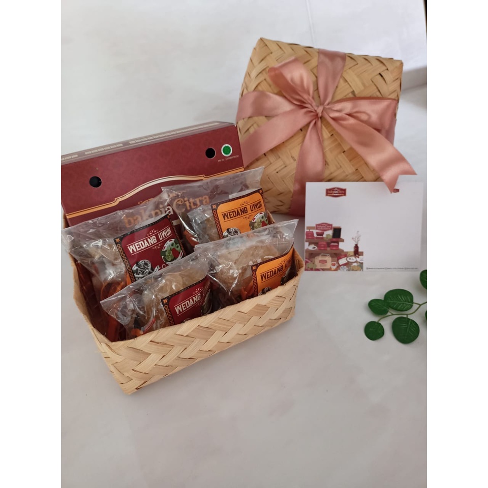 

Hampers Nuraga