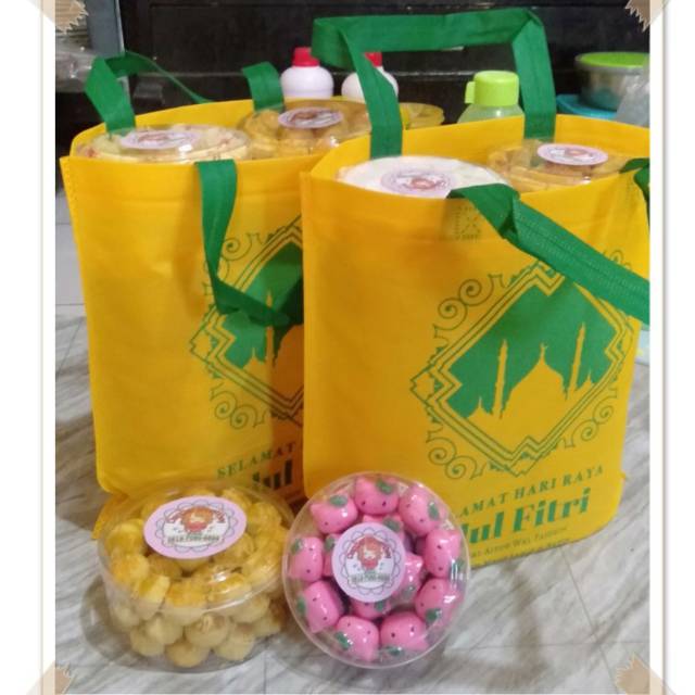 

Tas Idul Fitri | Goodie Bag |Tas Souvenir Lebaran | Tas Kain motif