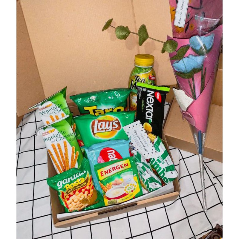 

Snack Box Green Edition/ gift box/ kado wisuda/ kado ultah