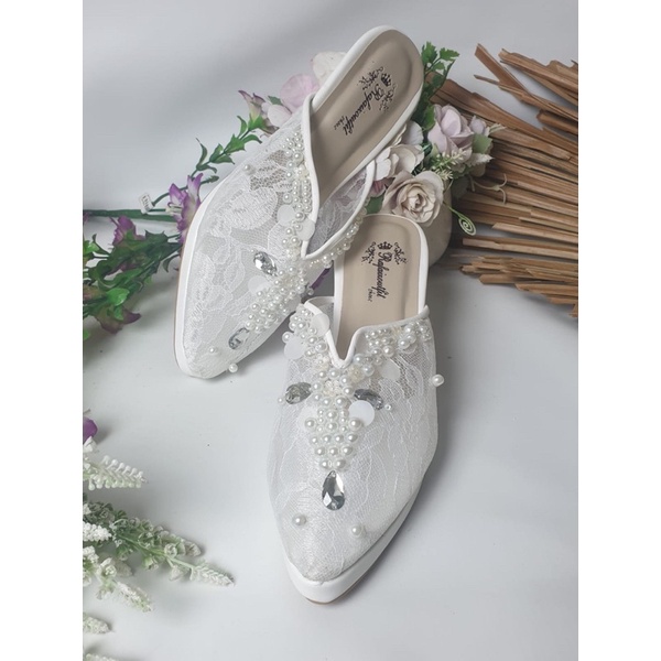 sepatu ruby putih 7cm lancip