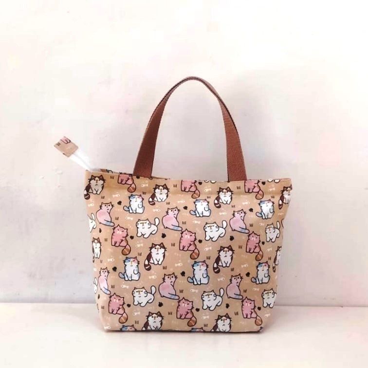 TAS KANVAS HANDBAG KANVAS BESAR MOTIF KUCING KREM. Riens Collections