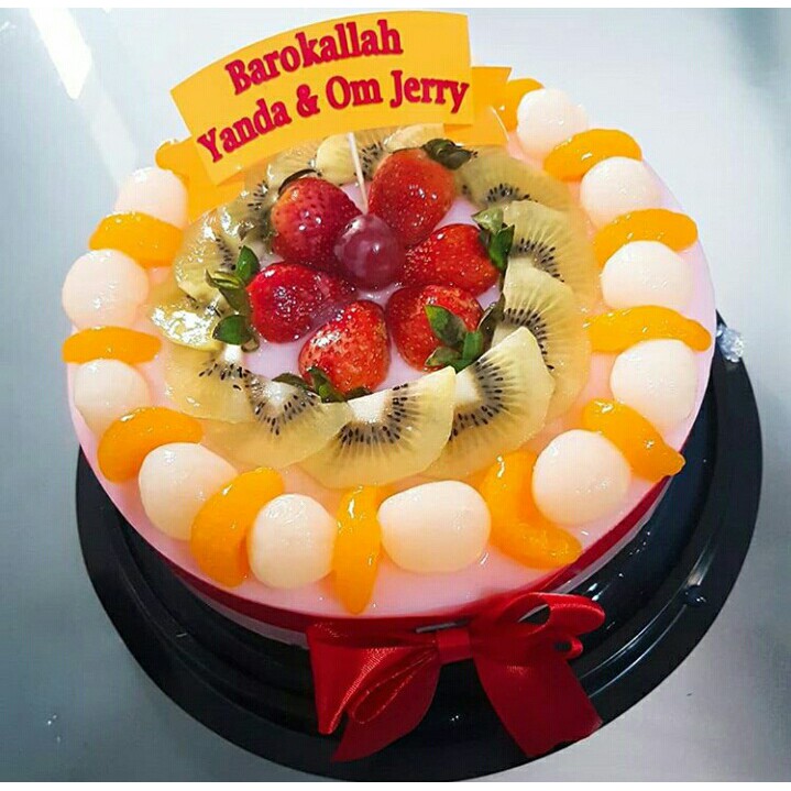 

PUDING ULTAH CREAM STROWBERRY TOPING BUAH 25CM