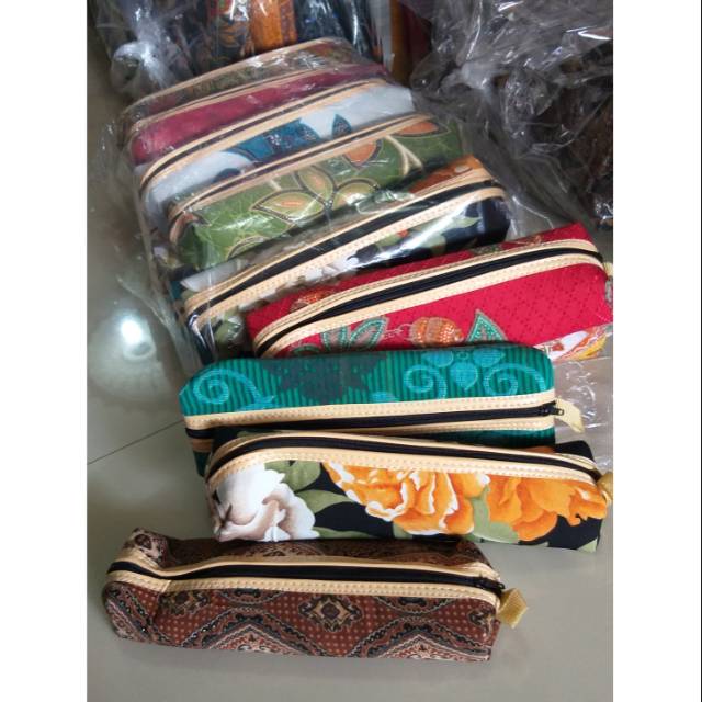 Dompet pensil batik random