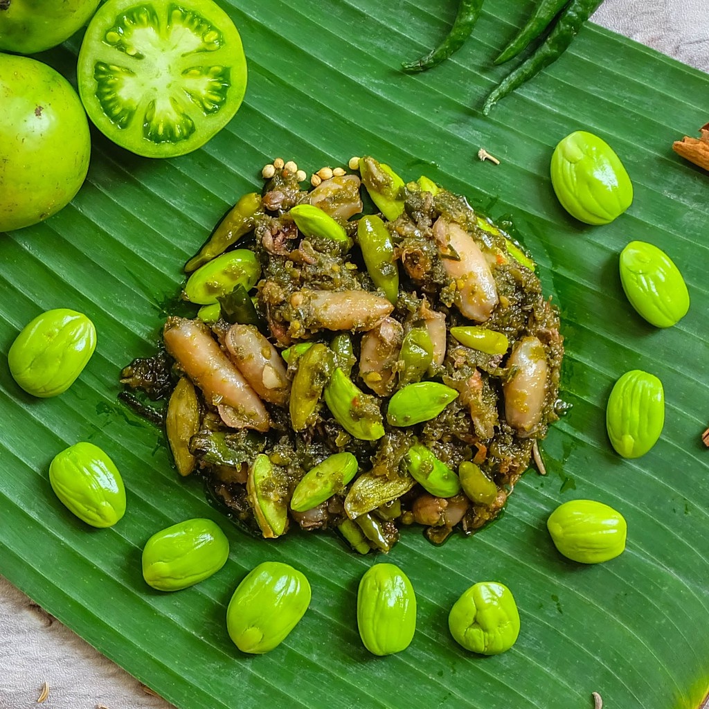 

SAMBAL BABY CUMI ASIN CABE IJO PETE 165 GR NO MSG