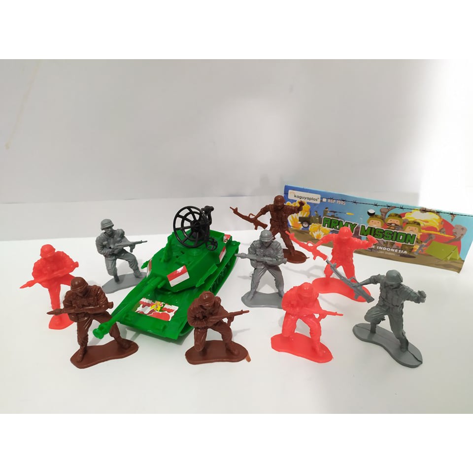 Mainan Anak tentara dan tank KGP1945