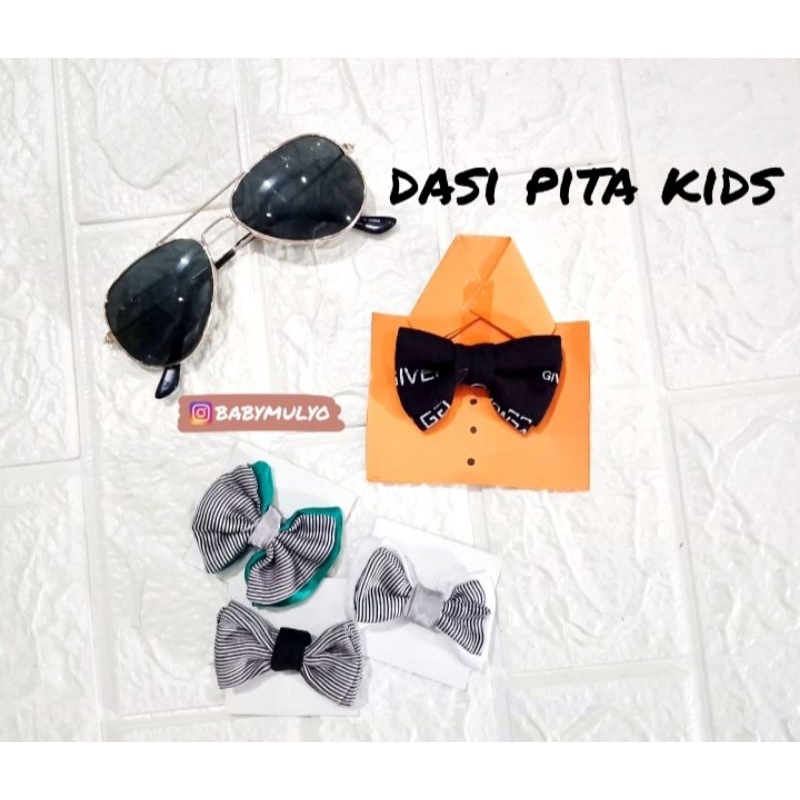 Dasi kupu-kupu