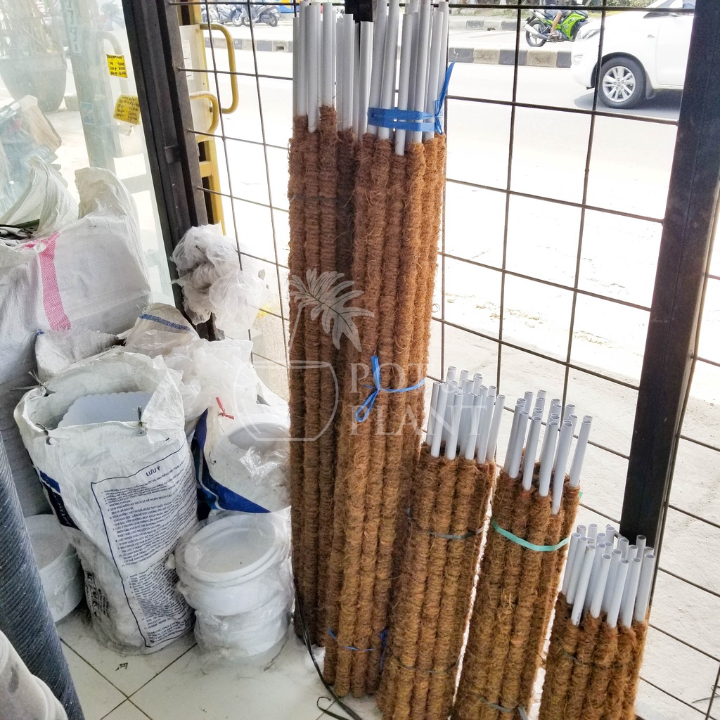 Turus 150 cm penyangga tanaman rambat