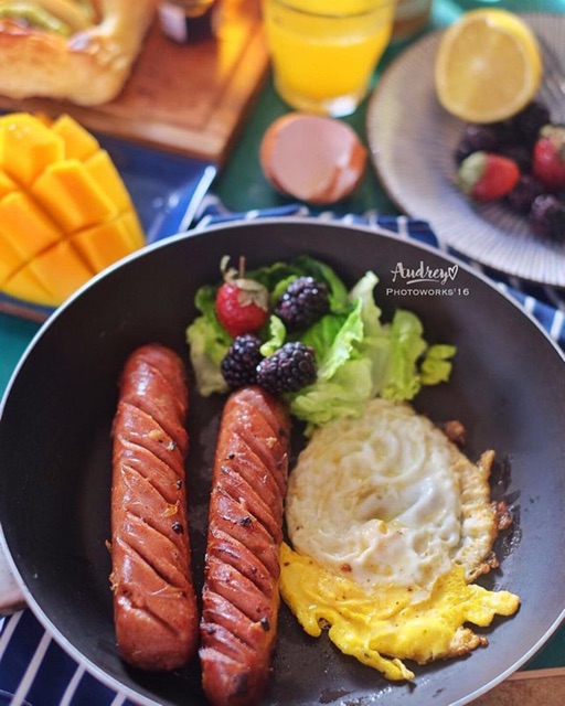 

BEEF BRATWURST JUMBO SAUSAGE