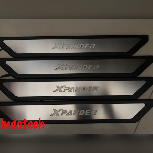 Sill Plate Injakan Kaki Mobil Lampu Led Mitsubishi Xpander