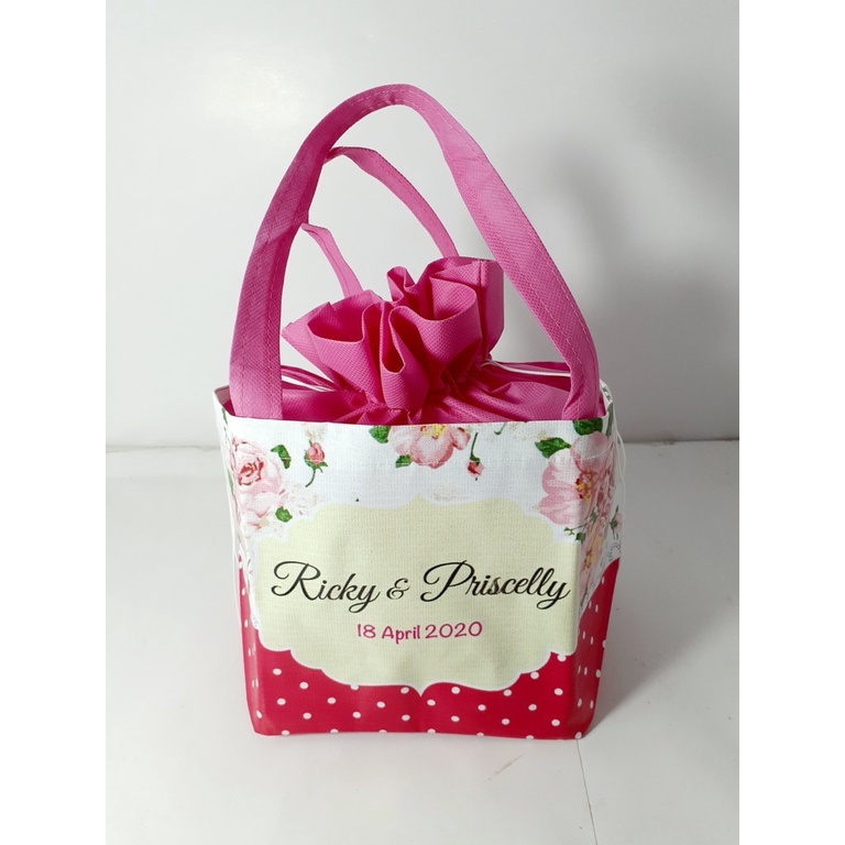 

Goodie Bag Souvenir Nikah Serut Banner