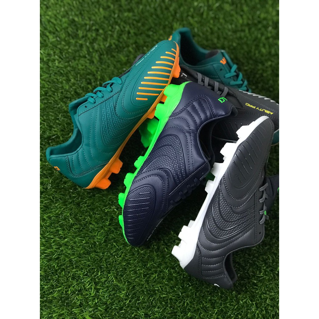 Sepatu Bola Calci Atom Neutron SC