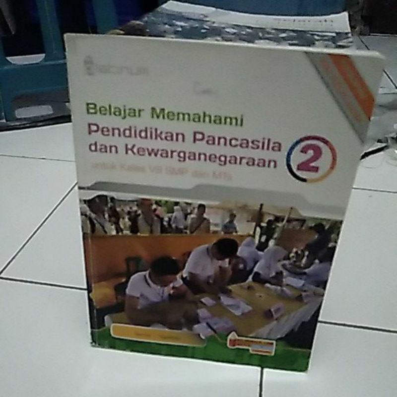 BUKU PPKN UNTUK SMP KELAS 2.