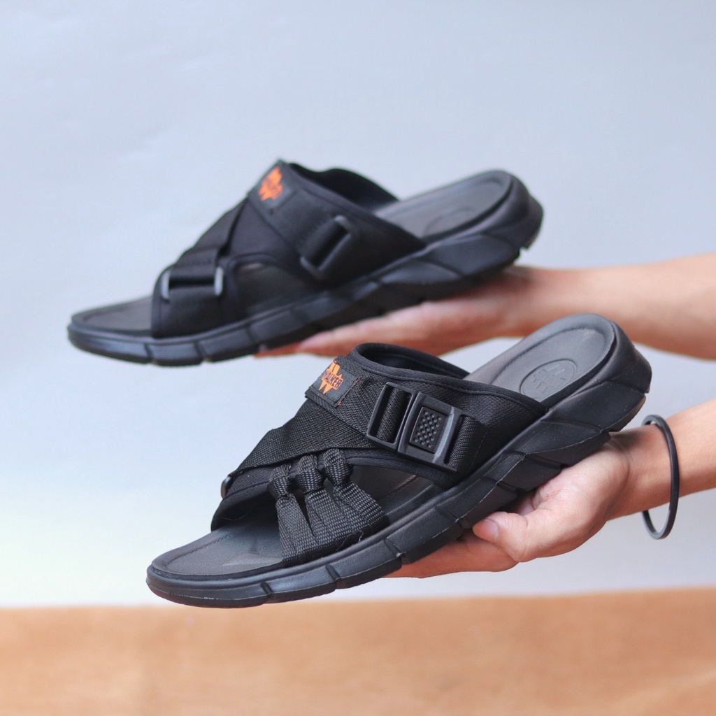 sandalKasual Pria gunung terbaru sandal Pria Wanita Casual gunung kekinian sandal Webing Premium gunung sandal footwear Sandal slide slop Pria/COWOK Keren Terlaris