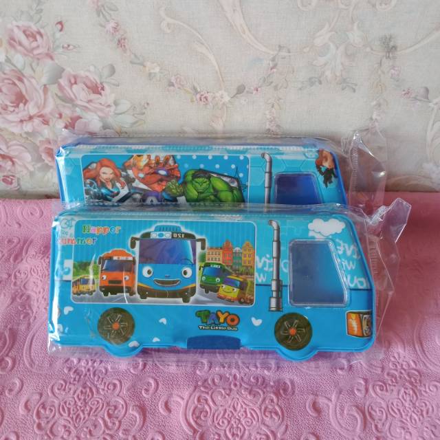 

Tempat pensil karakter model mobil-mobilan