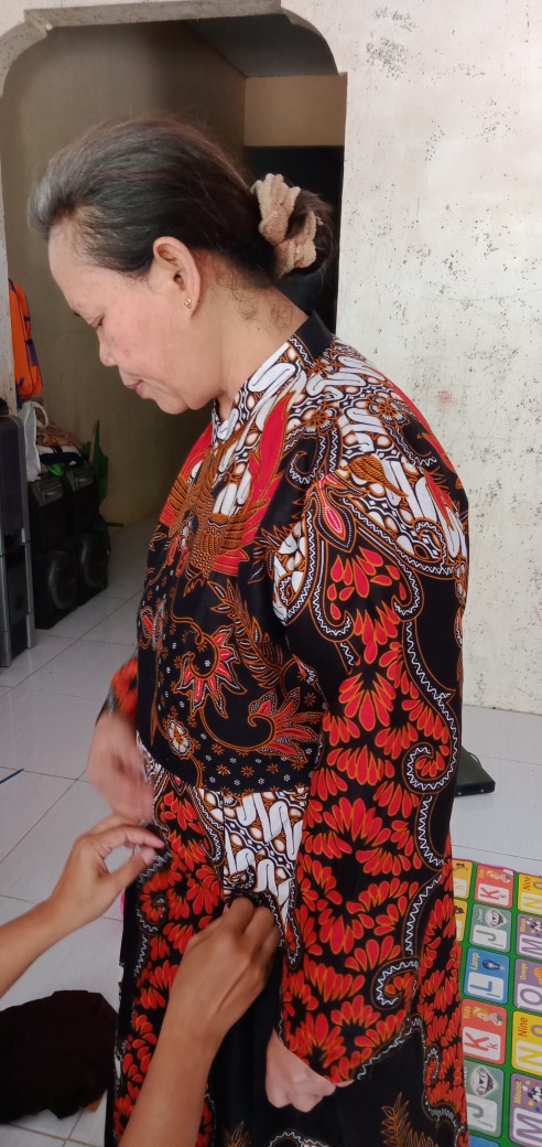 Batik Couple Keluarga Sania Ruffle Ori Ndoro Jowi Dnt Motif Kembang Langit