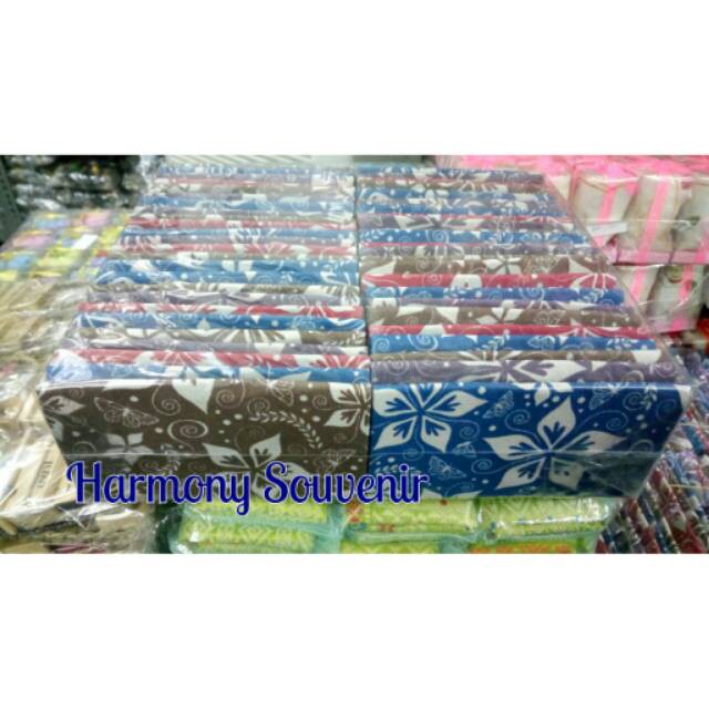Souvenir Dompet Batik Besar kotak