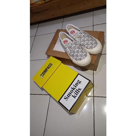 Compass #FR2 Retrograde Slip - On " Smoking Kills "