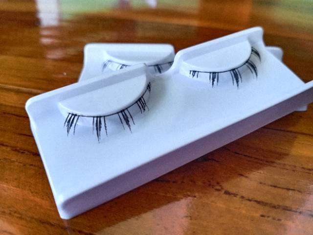 Bulumatapalsu bawah NE65