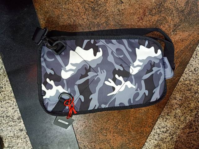 Bodybag Tough Army Camel White import quality