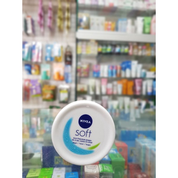 Nivea Soft 50 ml / Pelembab / Perawatan Wajah / Nivea