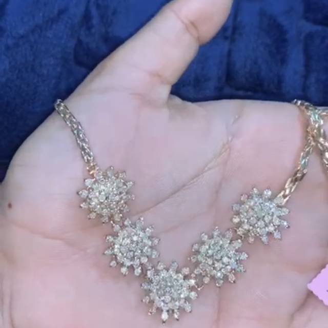 kalung berlian medan