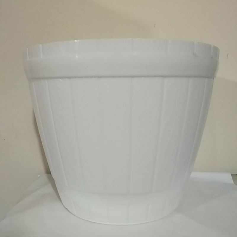 pot putih motif kayu