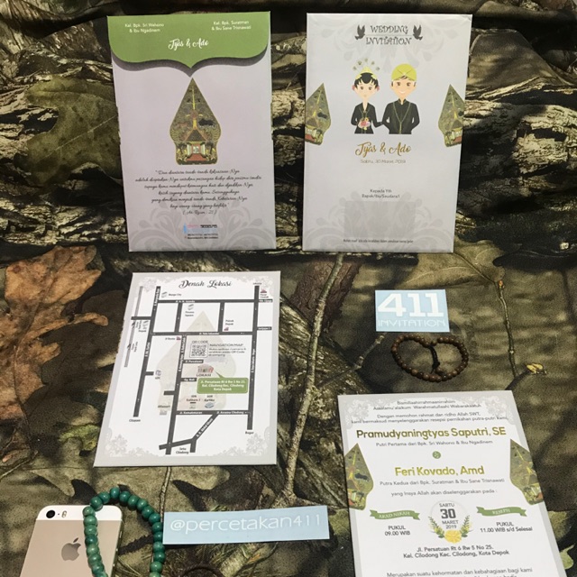 Contoh undangan single hardcover jawa