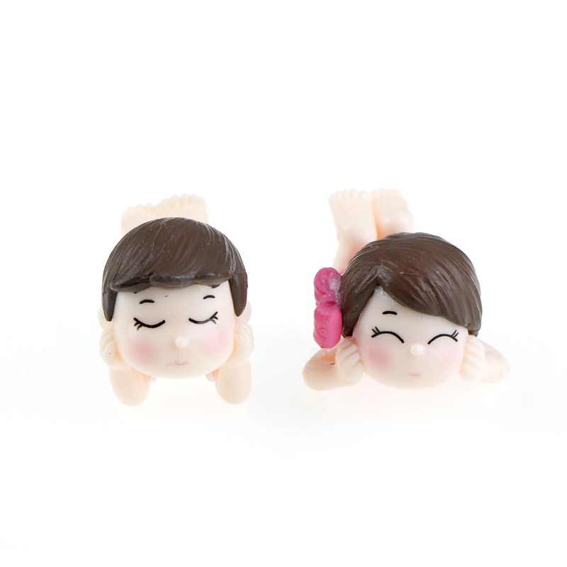 【Theredsunrisesiwy.id】1 pair Mini lying Couples Dolls Garden Miniatures Figurine DIY Micro Landscape