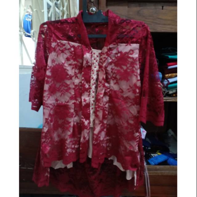 Kebaya Merah Maroon
