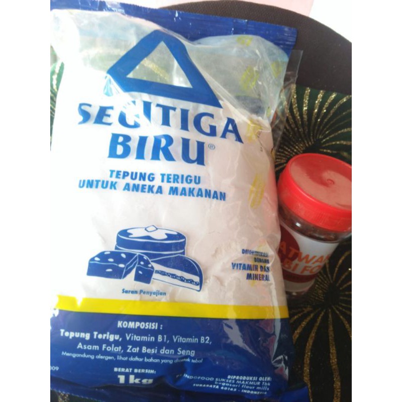

Tepung Beras Segitiga Biru