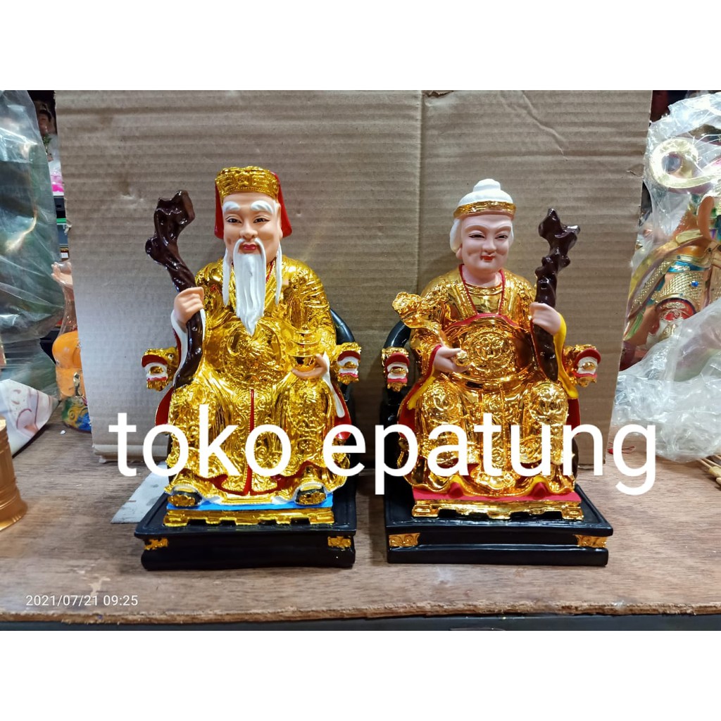 patung dewa bumi / tutikong / tutipo - fiber - 12 inch - emas