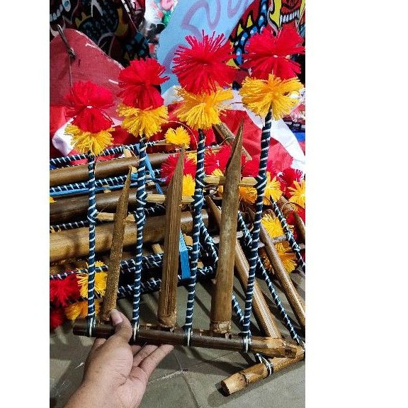 angklung alat musik tradisional / reog / barongan / ganongan / bujang ganong / pecut bopo / pecut