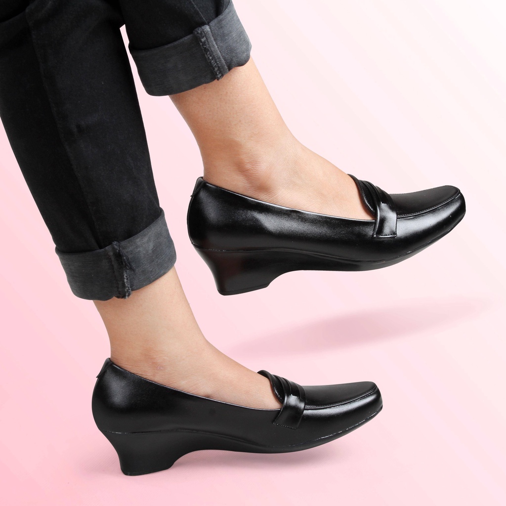 Everflow - Bundling Sepatu kerja Wanita dan Blouse Wanita