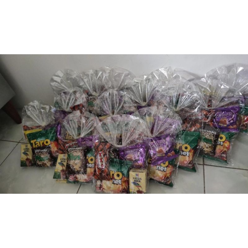 

bingkisan/hampers ultah