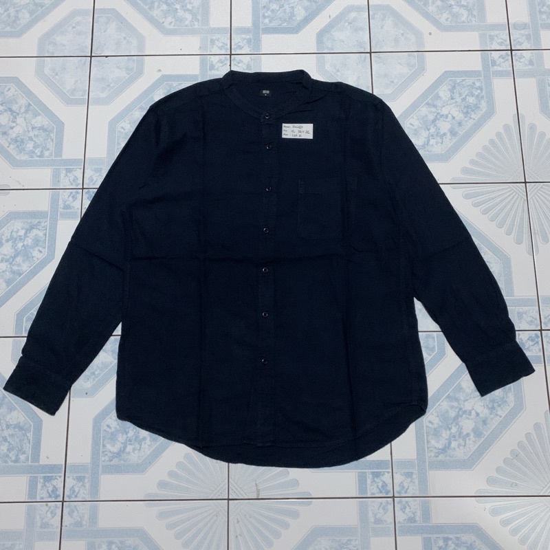 Kemeja Uniqlo Kerah Shanghai Second