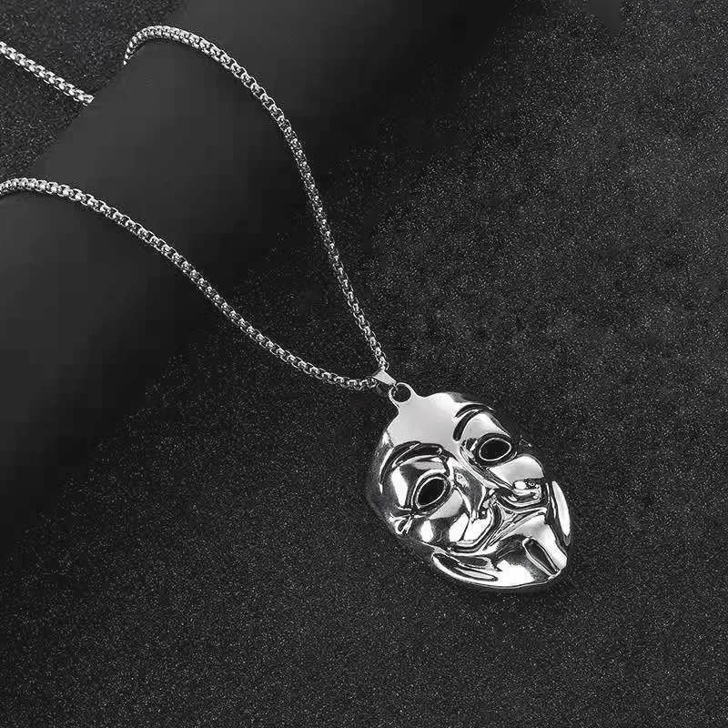 Kalung Rantai Panjang Liontin Tengkorak Bahan titanium steel Gaya hip hop Untuk sweater