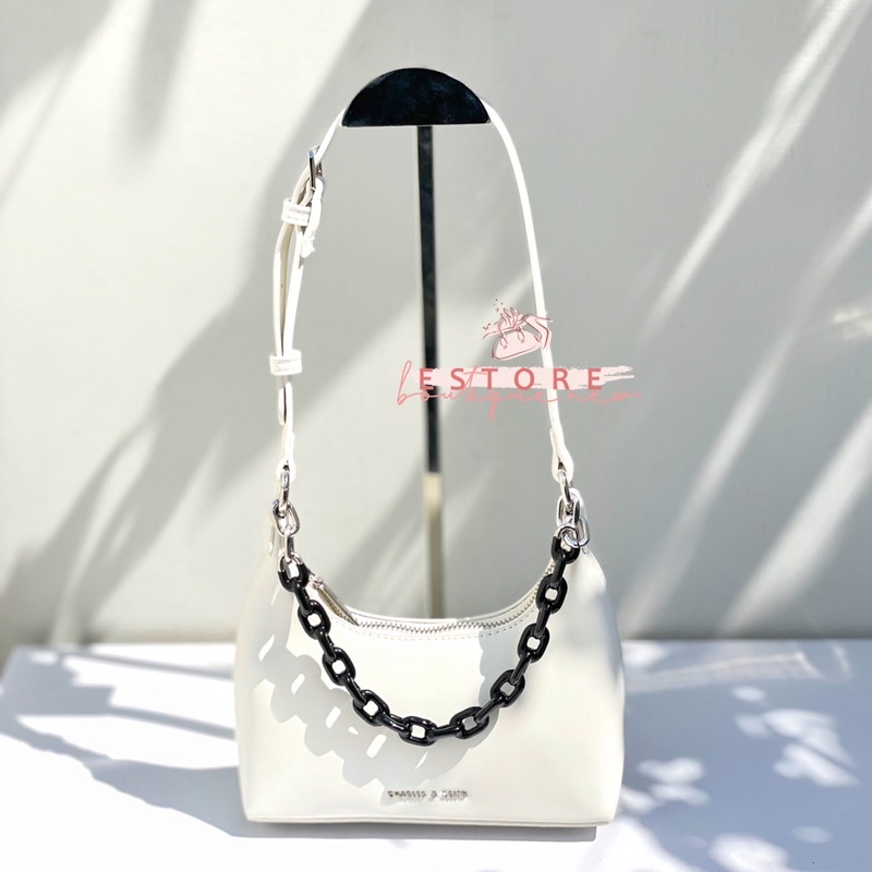 C Koi Chain Handle Shoulder Bag