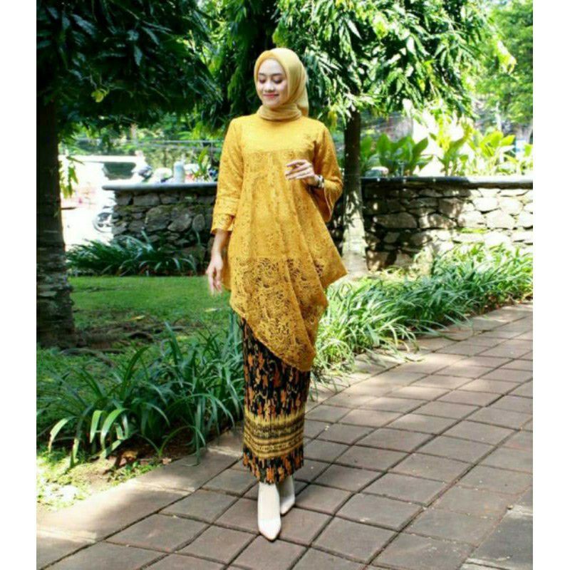 Setelan kebaya tunik miring brokat / kebaya menceng / kebaya wisuda