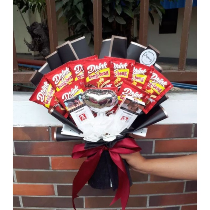 

BUCKET SNACK / SNACK BUCKET / BOUQET SNACK / SNACK BOUQET / KADO ULANG TAHUN / KADO ANNIVERSARRY / BUKET WISUDA