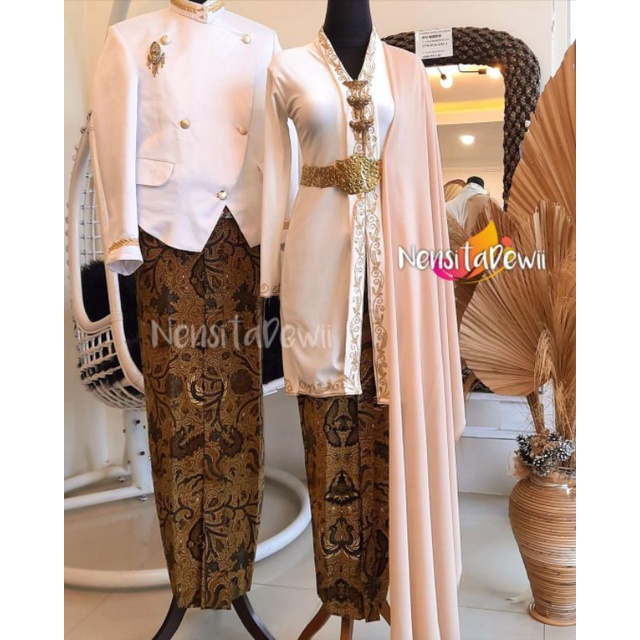 Kebaya Prewedding Body Panjang - Bordir Cantik / Lis Gold