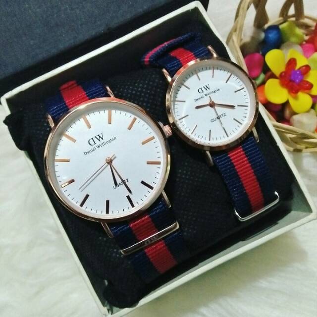 JAM TANGAN DW COUPLE DWC010-003