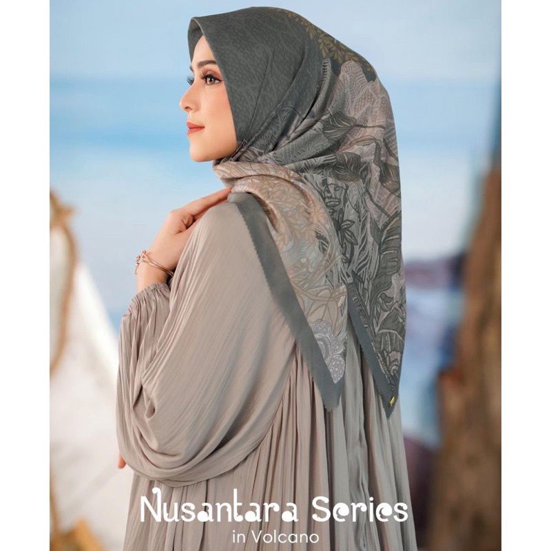 PRELOVED BUTTONSCARVES NUSANTARA *VOLCANO*