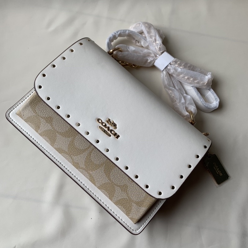 KLARE CROSSBODY IN SIGNATURE CANVAS WITH RIVETS (COACH 90400)