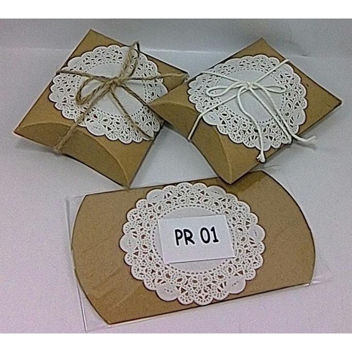

Paket Combo Pillow Box,Ukuran 15,3 X 11,5 X 3,5 Cm,Cd :Pr 01