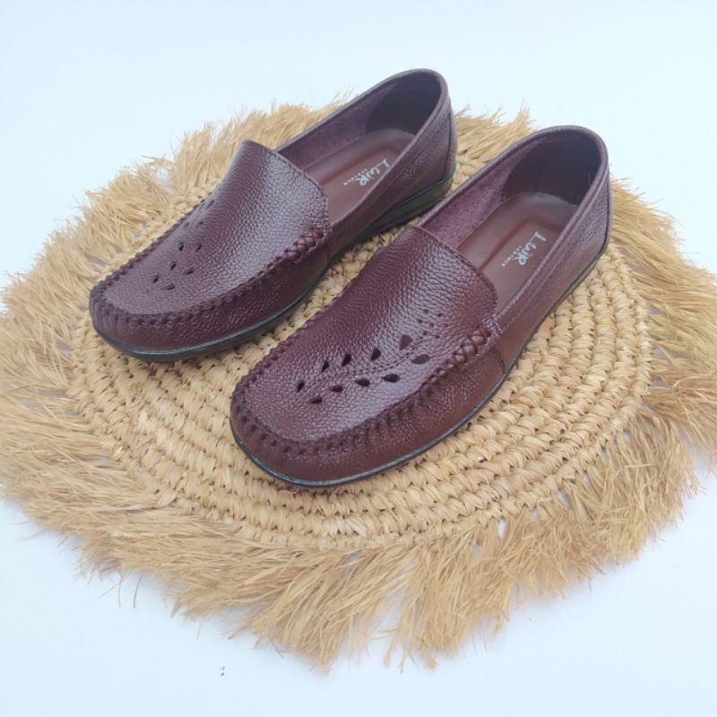 SEPATU MOKASIN WARNA MARUN 058