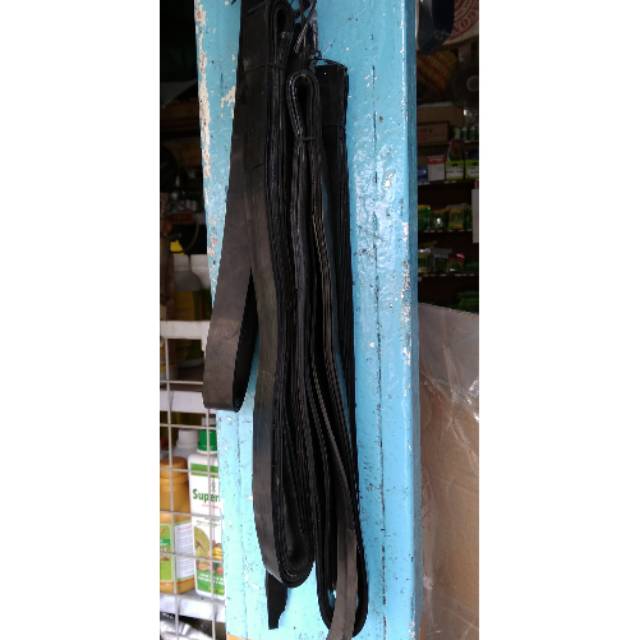 

Tali Karet 4 Meter Lentur Kuat Mengikat Packaging