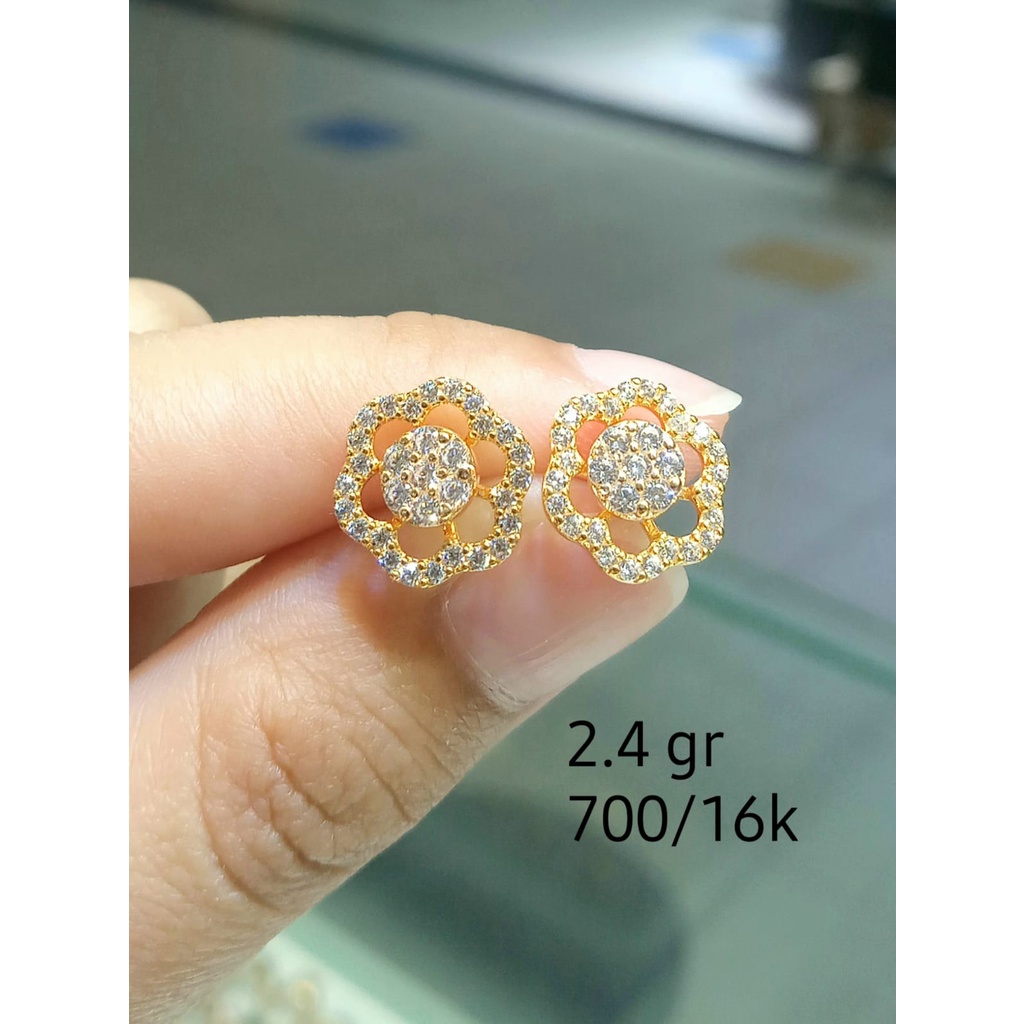 Anting Emas Giwang Bunga Zircon 2-in-1 Look Kadar 70% 2.4 Gram